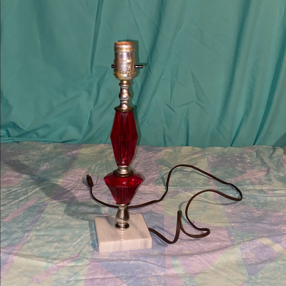 Underwriters Laboratories Lucitite Vintage Ruby Red Glass Marble Lamp WORKS